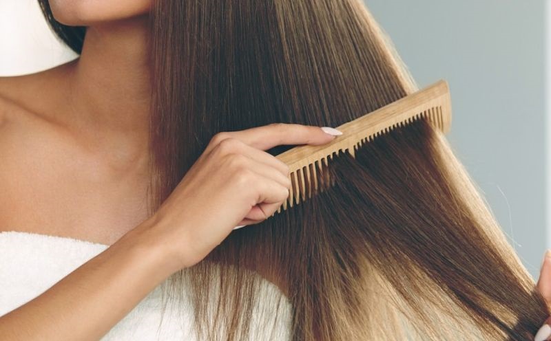 Menyisir Rambut dengan Sisir Batu Giok Langka Dinasti Tang: Ritual Kecantikan dan Jendela Menuju Masa Lalu