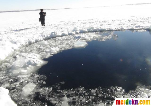 Sabun Kosmik: Inovasi yang Tak Terduga dari Debu Meteorit dan Danau Asin